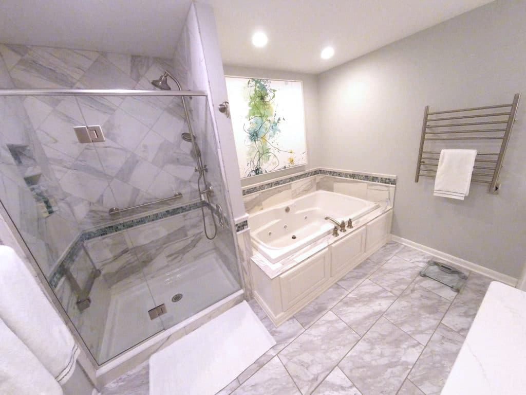 Luxurious Spa Like Master Bath  B 113 Harrisburg 